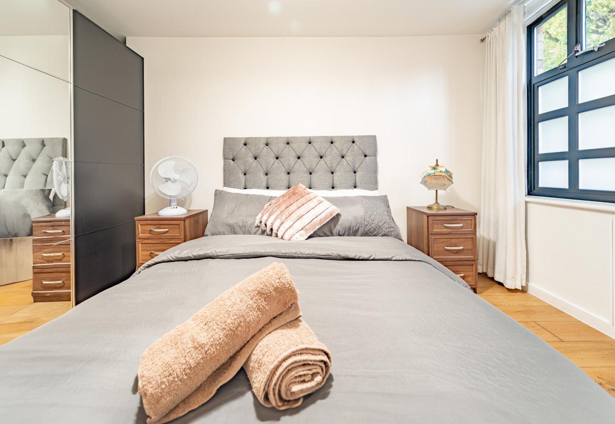 Modern Flat In Prime Location Near Shoreditch & Brick Lane Лондон Екстериор снимка